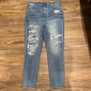 🦄 3 for $18 AE High Rise Ripped Denim Jeans